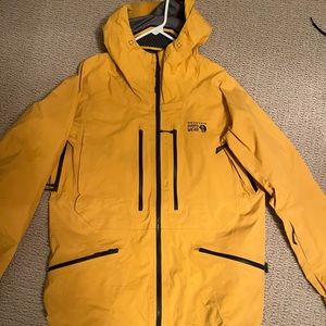 MEN'S BOUNDARY RIDGE™ GORE-TEX JACKET Gently Worn
With 3-layer GORE-TEX® shell